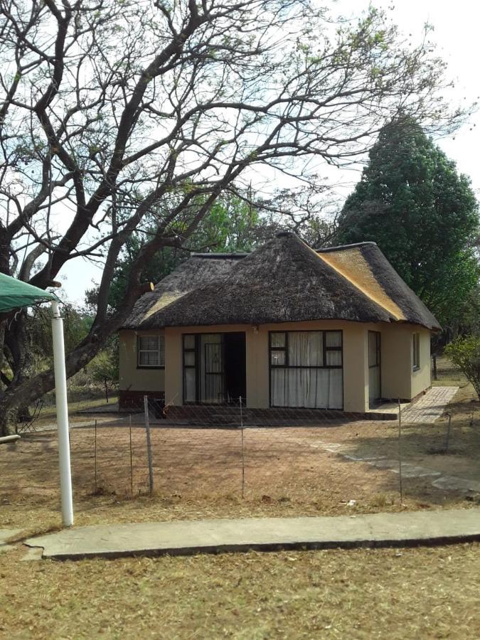 Abba Game Lodge โมดิมอเลอ ภายนอก รูปภาพ